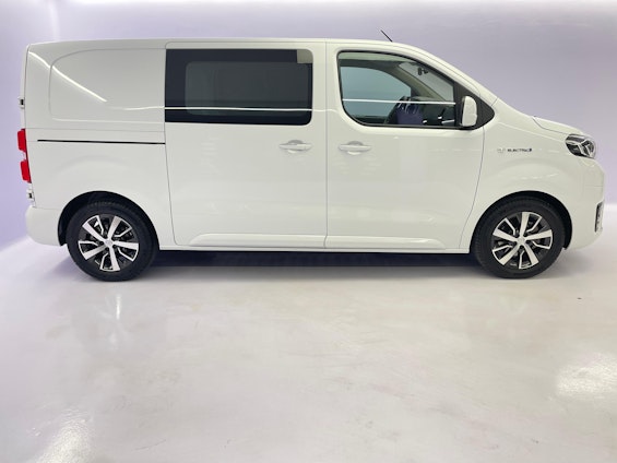 Vehicle image 2 Vehicle image 2