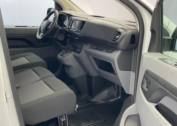 Vehicle image 6 Vehicle image 6