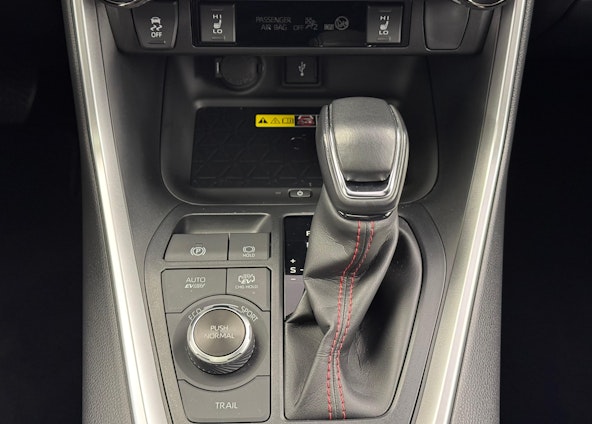 Vehicle image 13 Vehicle image 13