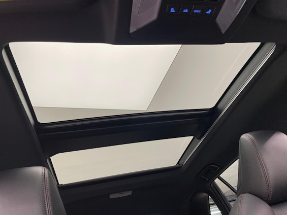 Vehicle image 15 Vehicle image 15