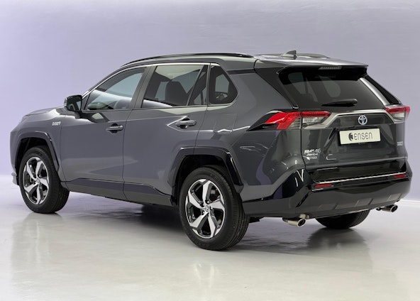 Vehicle image 4 Vehicle image 4