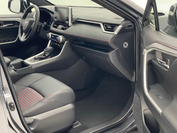 Vehicle image 6 Vehicle image 6