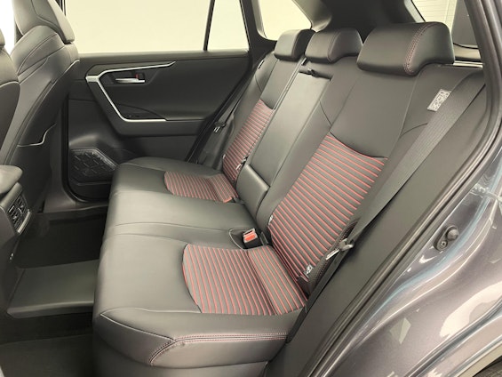 Vehicle image 8 Vehicle image 8