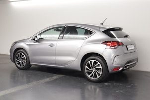 Vehicle image DS AUTOMOBILES DS4 Crossback 1.2 PureTech So Chic