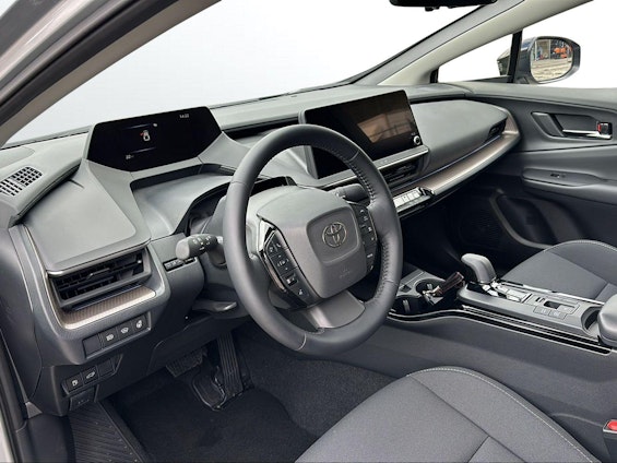 Vehicle image 4 Vehicle image 4