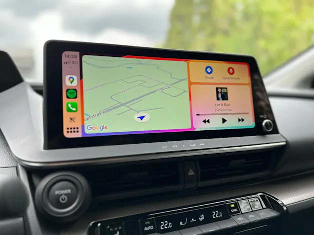Toyota Prius 2.0 Plug-In-Hybrid Style