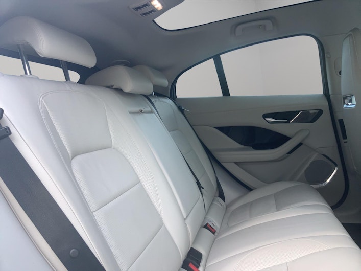 immagine del veicolo JAGUAR I-PACE