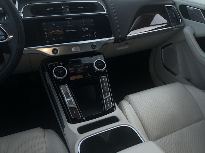 Vehicle image JAGUAR I-PACE