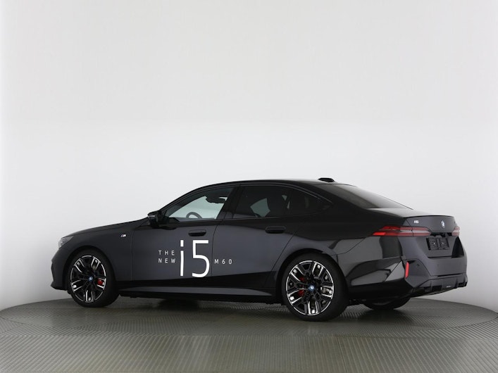 Vehicle image BMW i5