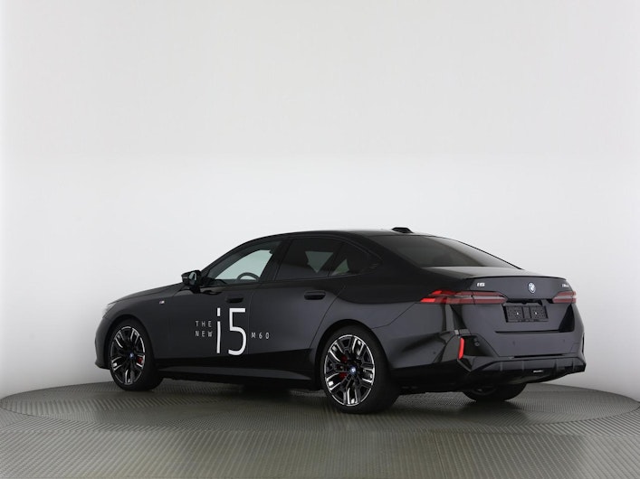 Vehicle image BMW i5