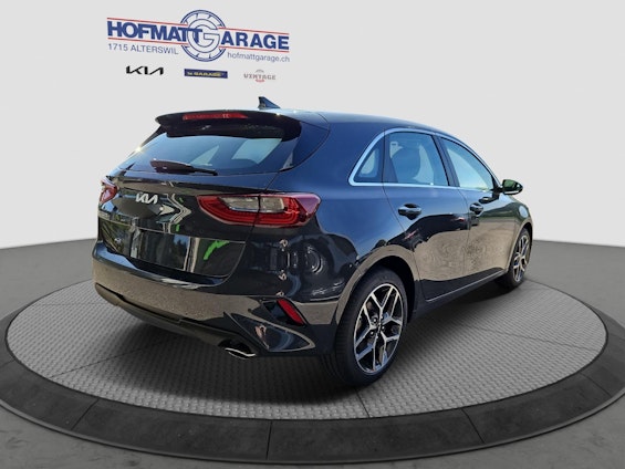 Vehicle image 3 Vehicle image 3