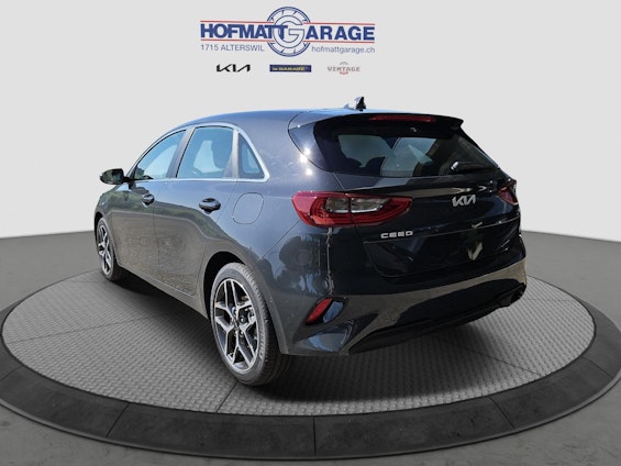 Vehicle image 2 Vehicle image 2