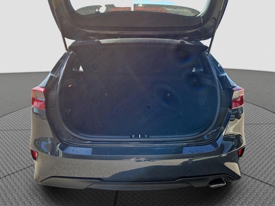 Vehicle image 6 Vehicle image 6