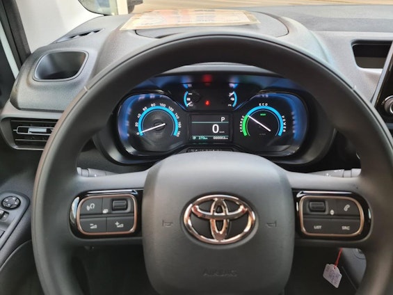 Vehicle image 12 Vehicle image 12