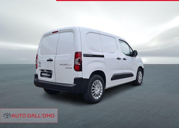 Vehicle image 18 Vehicle image 18