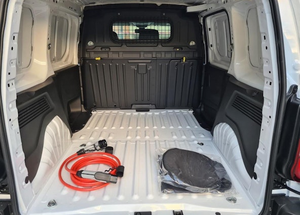 Vehicle image 19 Vehicle image 19