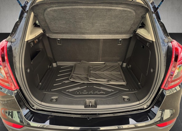 Vehicle image 8 Vehicle image 8