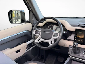 Fahrzeugbild LAND ROVER Defender 110 3.0 D I6 200 X-Dynamic SE