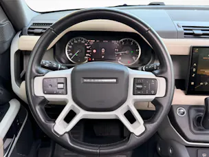 Land Rover Defender 110 3.0 D I6 200 X-Dynamic SE