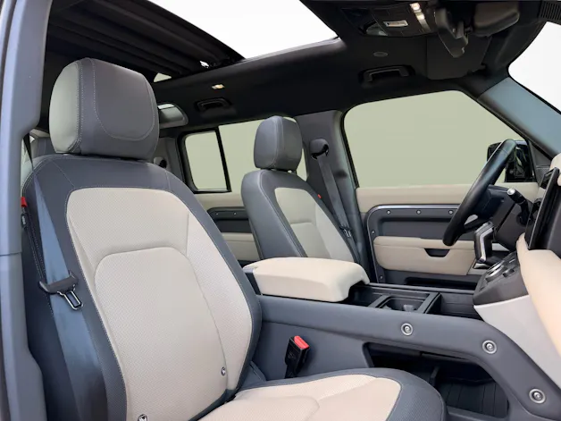 Land Rover Defender 110 3.0 D I6 200 X-Dynamic SE