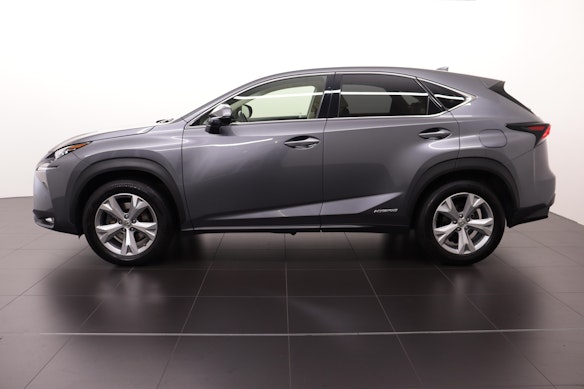 LEXUS NX 300h Excellence 3