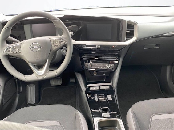 Vehicle image 4 Vehicle image 4