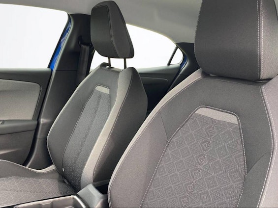 Vehicle image 5 Vehicle image 5