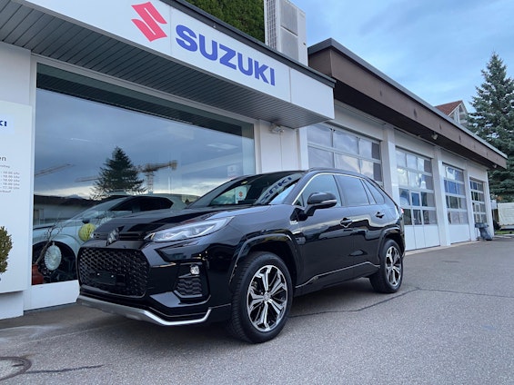 First vehicle image