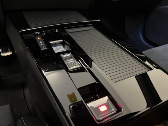 Vehicle image 8 Vehicle image 8