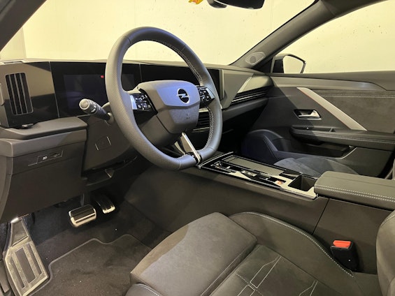 Vehicle image 5 Vehicle image 5