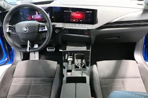 Opel Astra-e Swiss Plus
