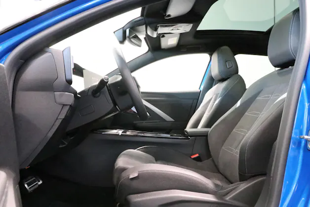 Opel Astra-e Swiss Plus
