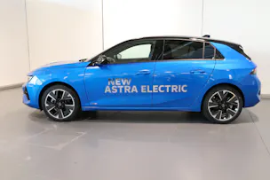 Opel Astra-e Swiss Plus