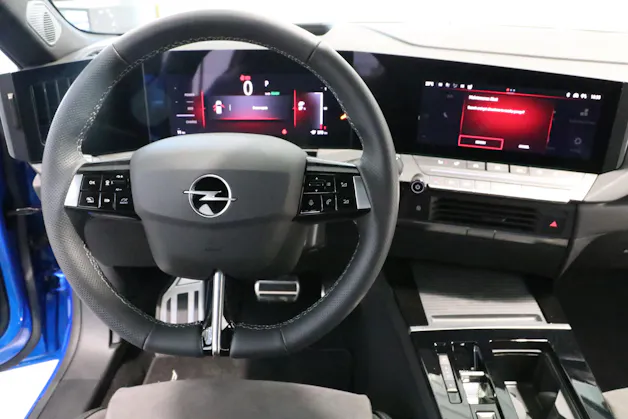 Opel Astra-e Swiss Plus