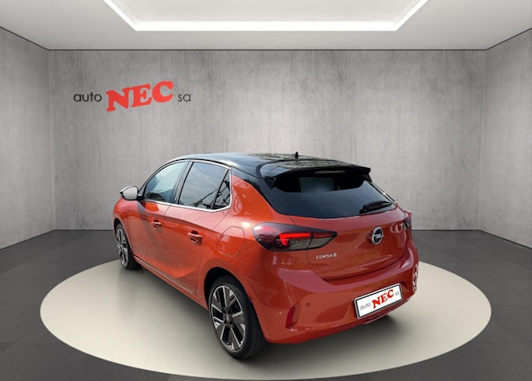 Vehicle image 4 Vehicle image 4