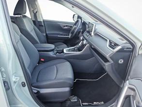https://vehicle.imgix.net/323148/7fb21628-e040-462b-b1f9-ba9f6d8e2768.jpg