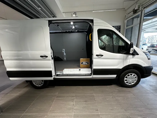 Ford E-Transit Van 390 L2H2 68kWh Trend