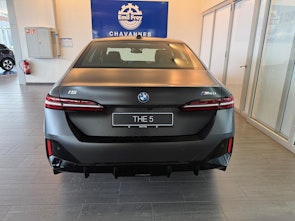 Vehicle image BMW M60 xDrive