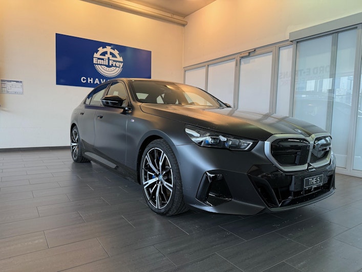 Vehicle image BMW i5