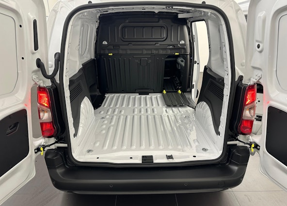 Vehicle image 7 Vehicle image 7