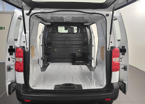 Vehicle image 4 Vehicle image 4