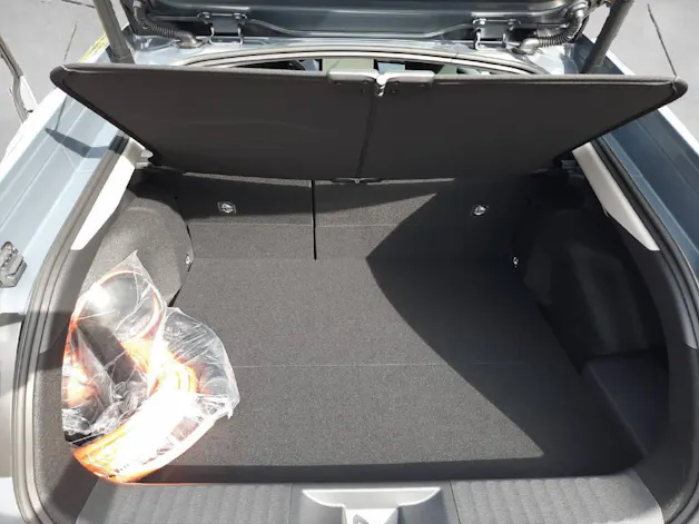 Toyota Prius 2.0 Plug-In-Hybrid Style