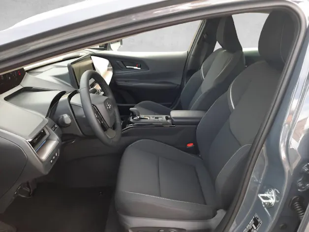 Toyota Prius 2.0 Plug-In-Hybrid Style