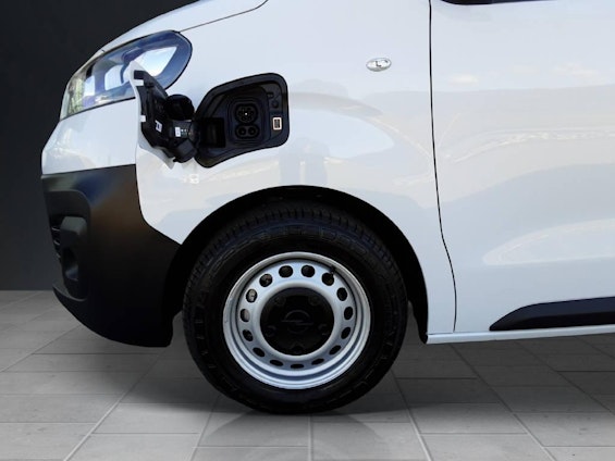 Vehicle image 2 Vehicle image 2