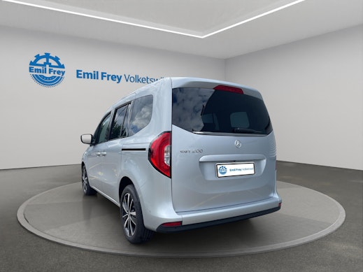 MERCEDES-BENZ 200 Standard Van 3