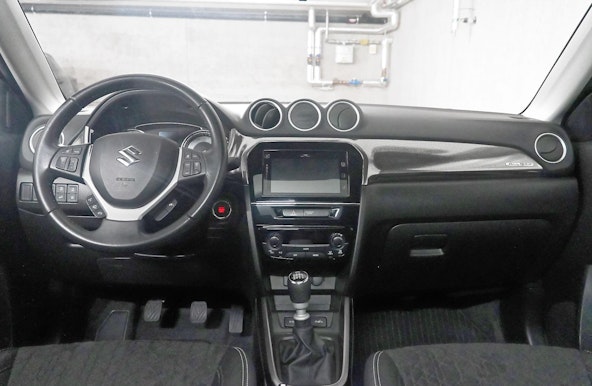 Vehicle image 8