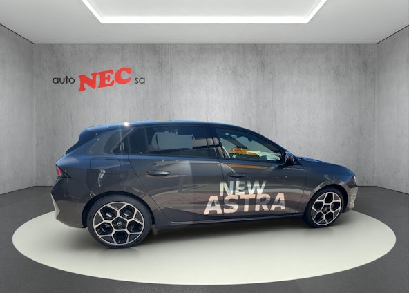 Vehicle image 6 Vehicle image 6