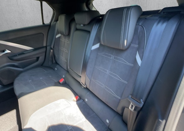 Vehicle image 9 Vehicle image 9