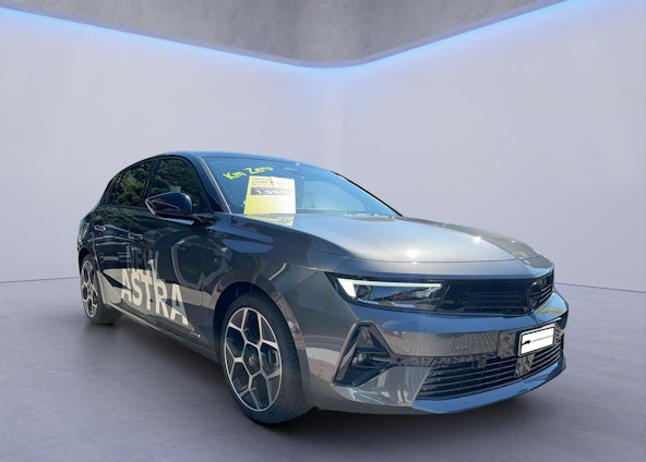 First vehicle image First vehicle image