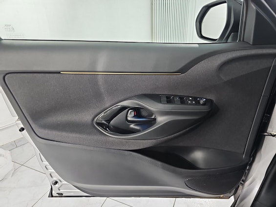 Vehicle image 10 Vehicle image 10